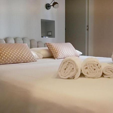 Luciani 33 Luxury Rooms Salerno Exterior photo