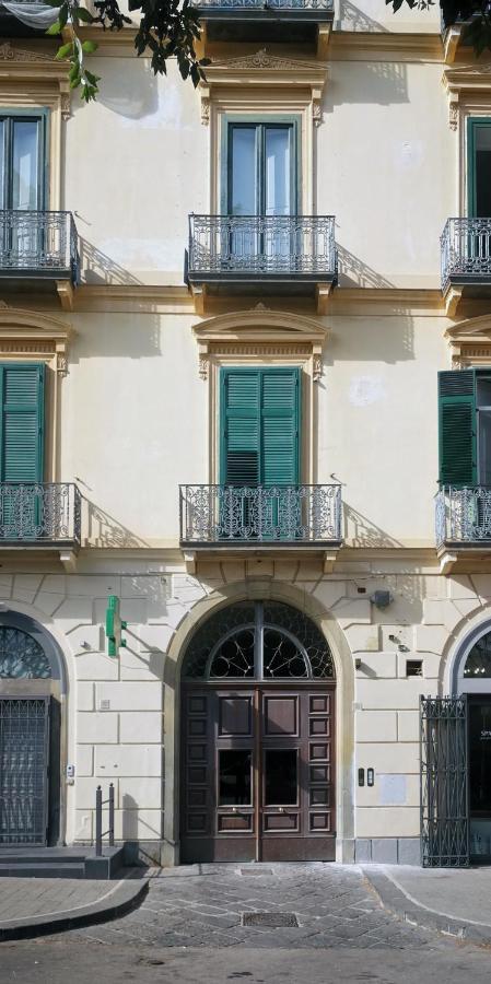 Luciani 33 Luxury Rooms Salerno Exterior photo