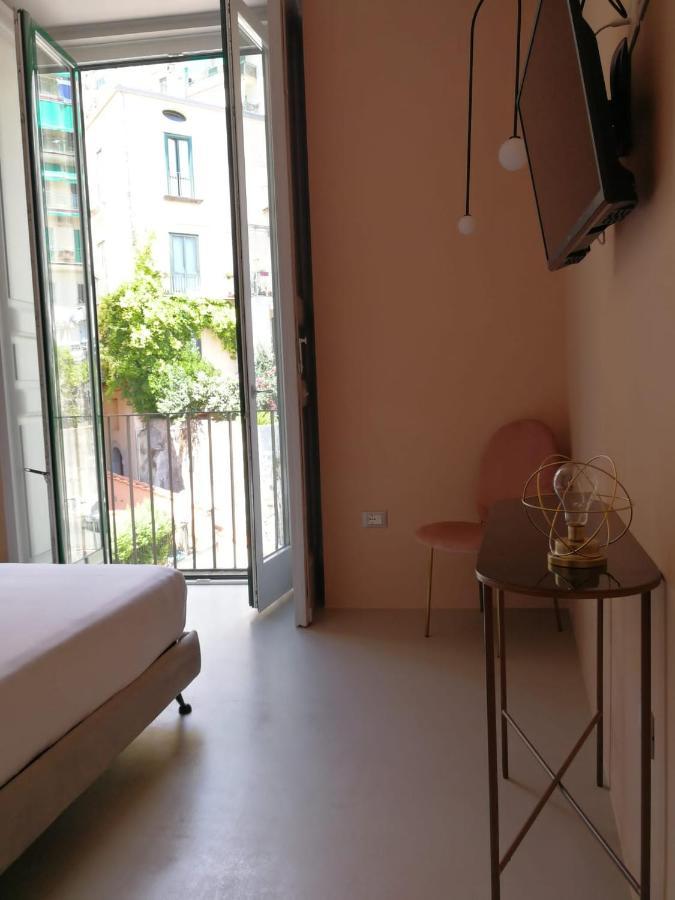 Luciani 33 Luxury Rooms Salerno Exterior photo
